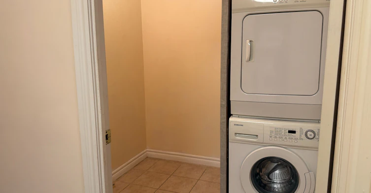 110-1720 Eglinton Avenue E, Toronto, ON, M4A 2X8 - 9