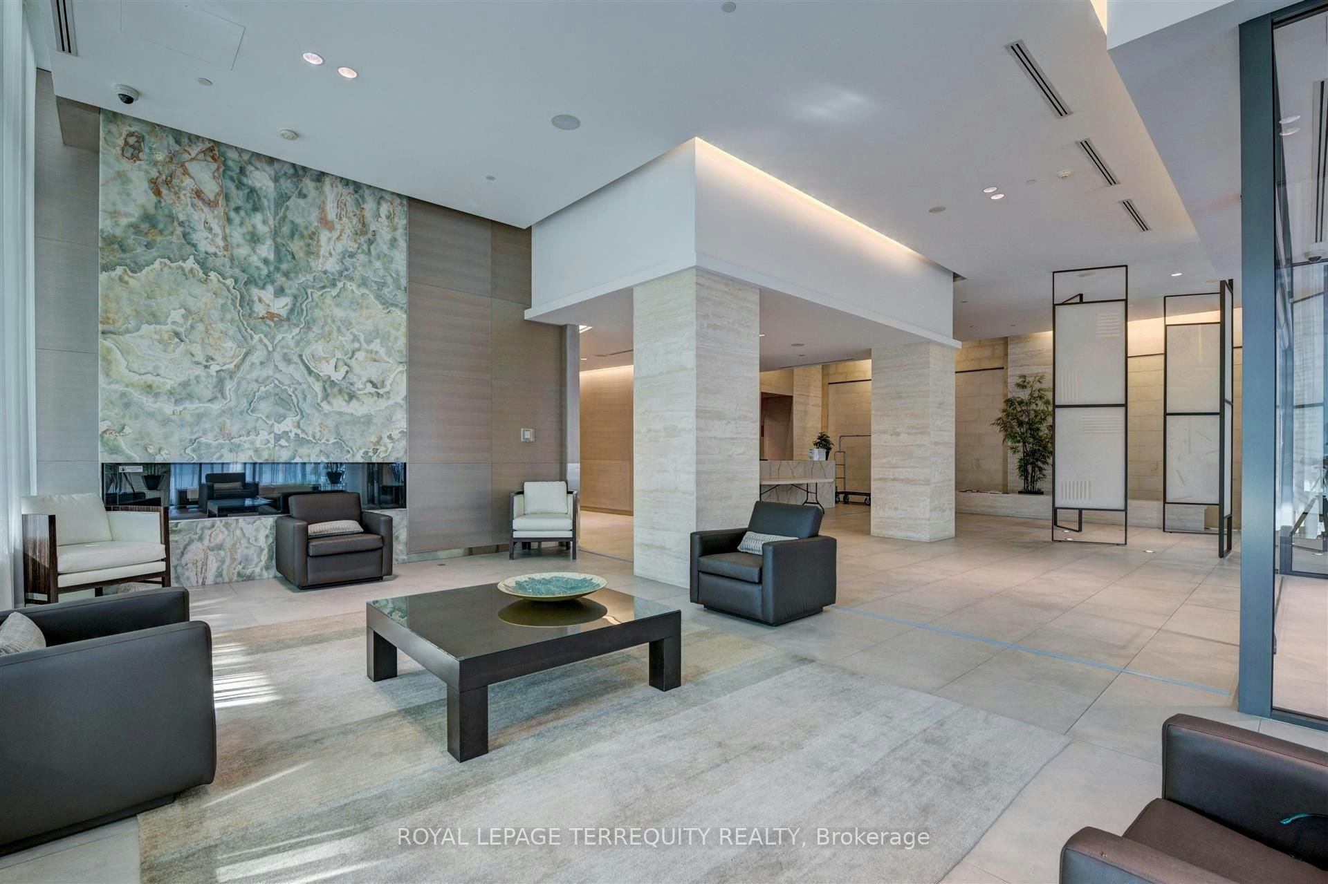 2521-70 Roehampton Avenue, Toronto, ON, M4P 1R2 - 26