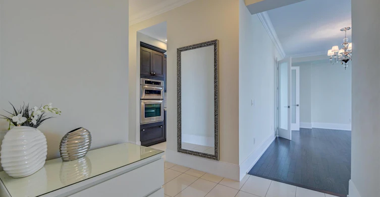 2521-70 Roehampton Avenue, Toronto, ON, M4P 1R2 - 3