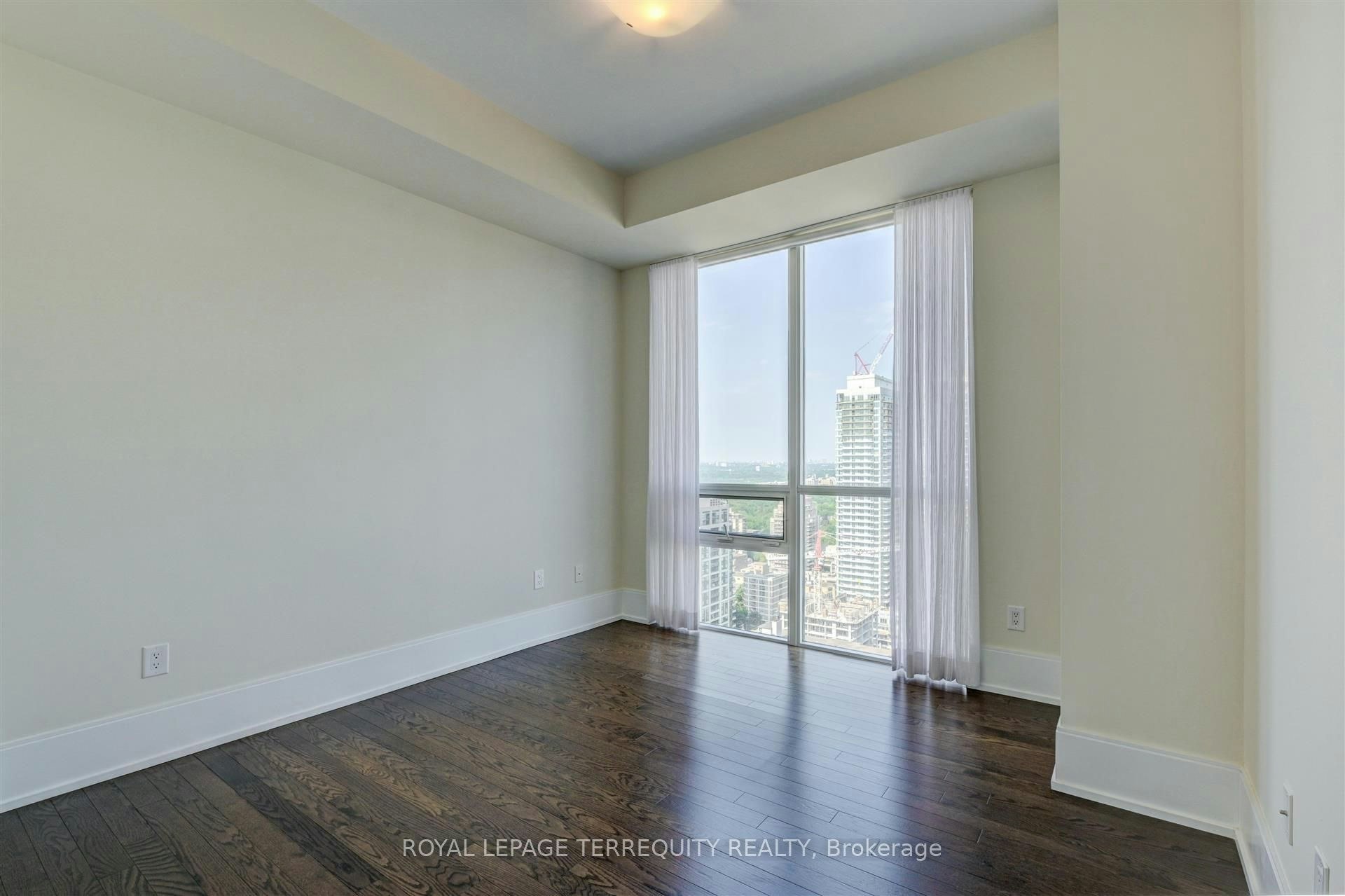 2521-70 Roehampton Avenue, Toronto, ON, M4P 1R2 - 19