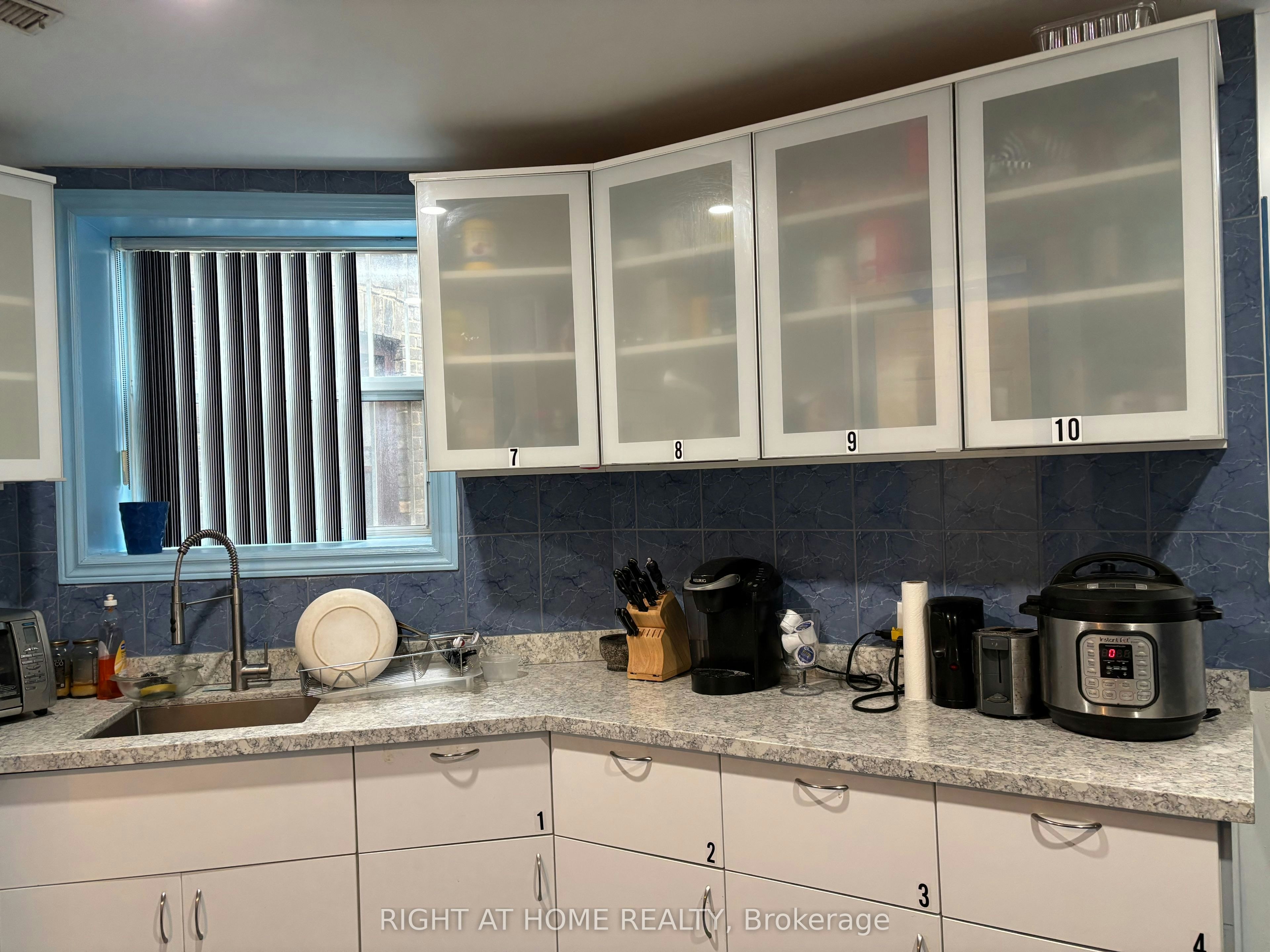 Unit 1-389 Spadina Avenue, Toronto, ON, M5T 2G6 - 9