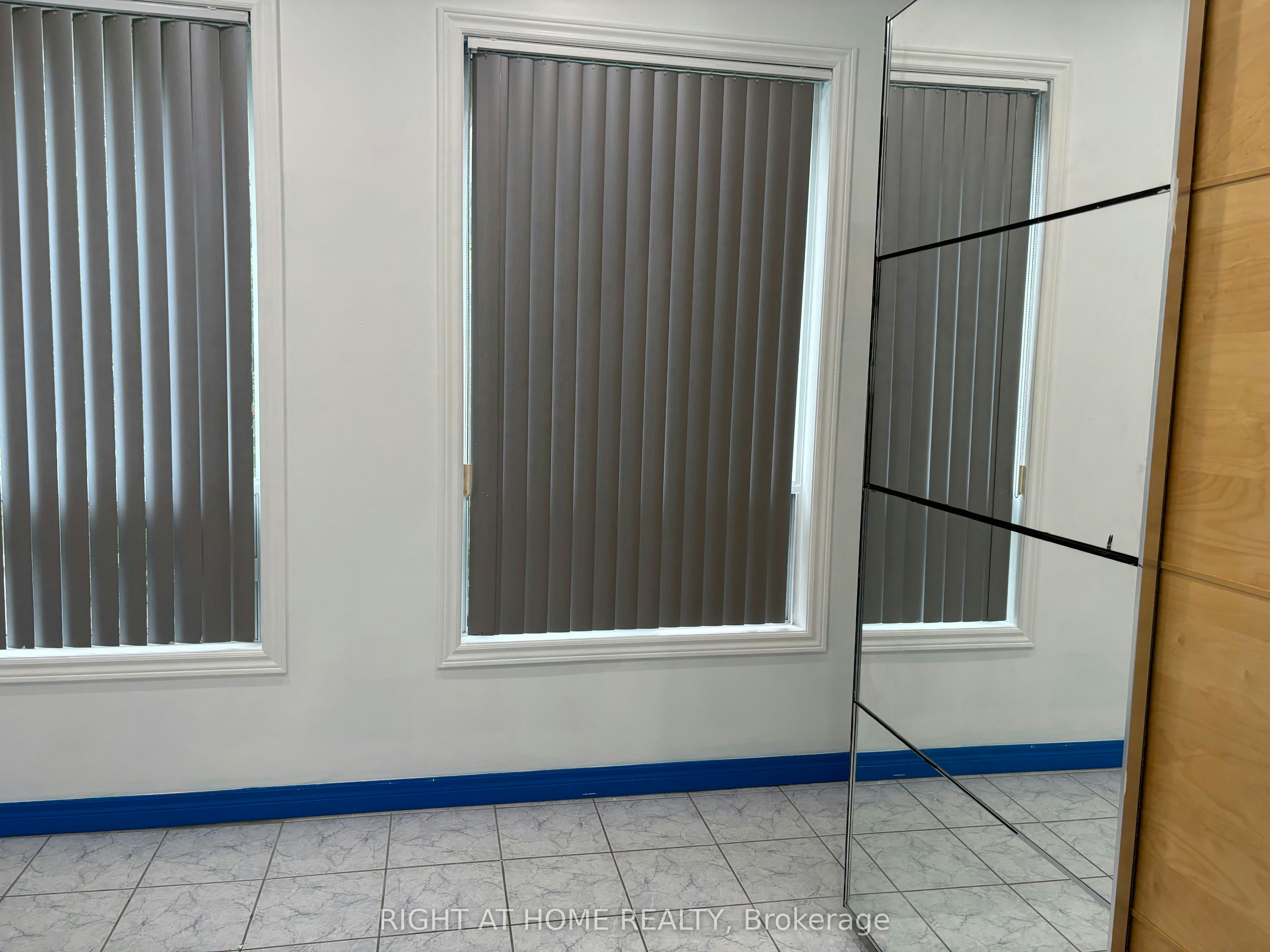 Unit 1-389 Spadina Avenue, Toronto, ON, M5T 2G6 - 7