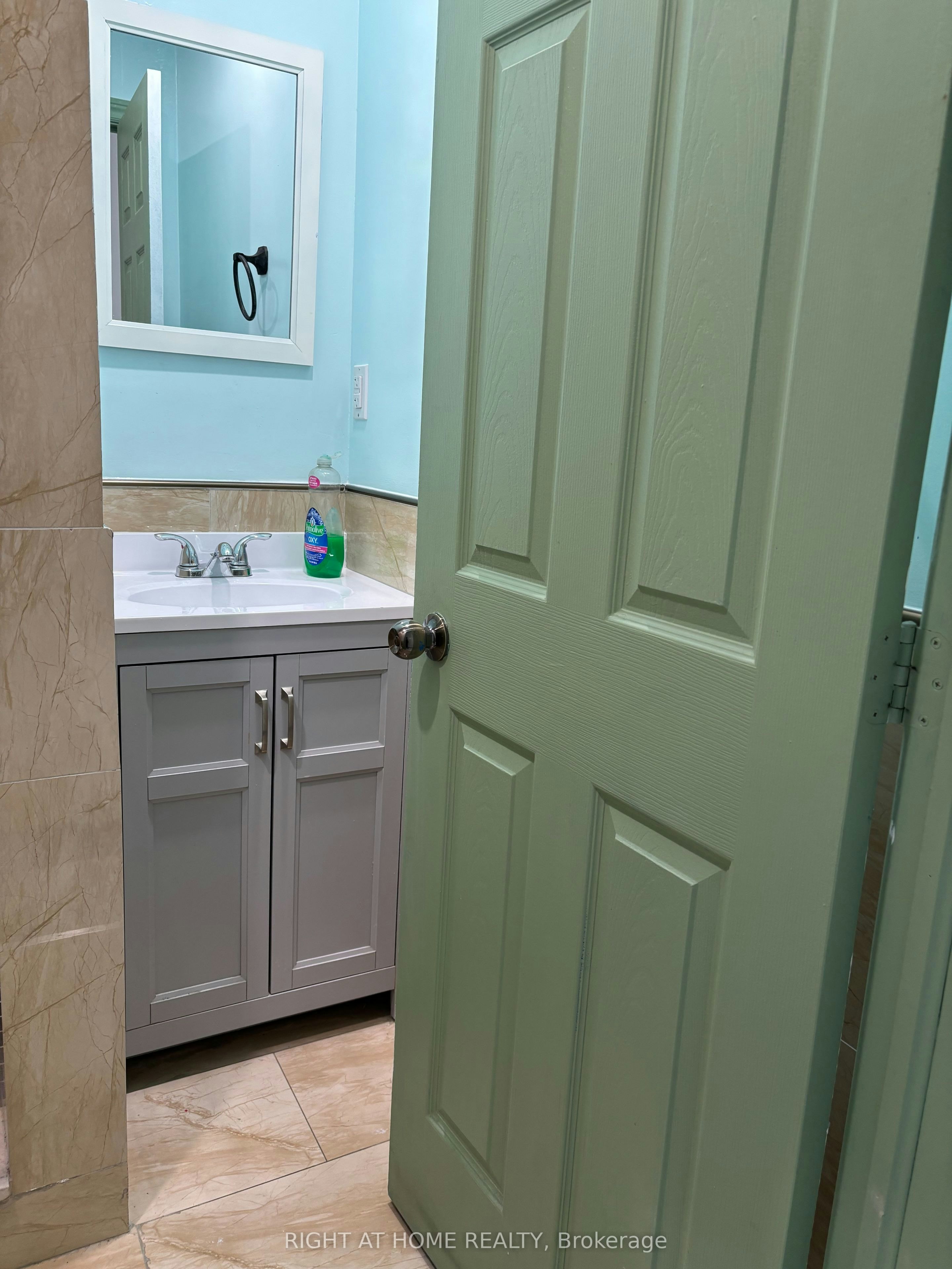 Unit 1-389 Spadina Avenue, Toronto, ON, M5T 2G6 - 3