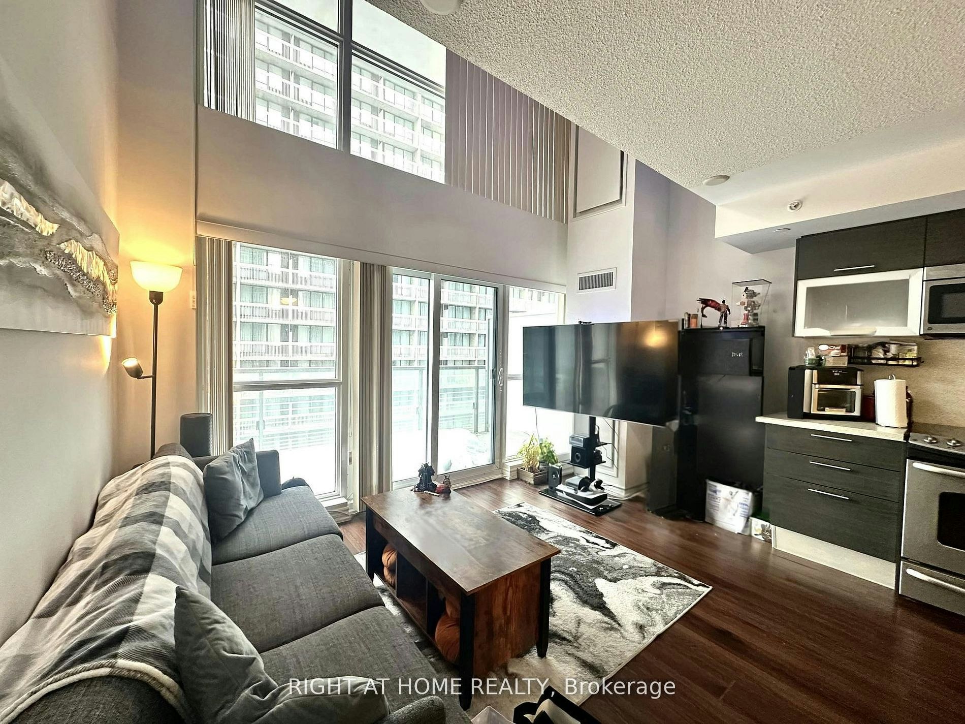 714-386 Yonge Street, Toronto, ON, M5B 0A5 - 2
