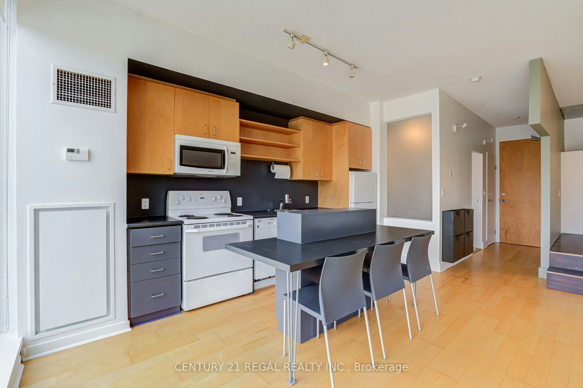 306-301 Markham Street, Toronto, ON, M6J 3X2 - 16