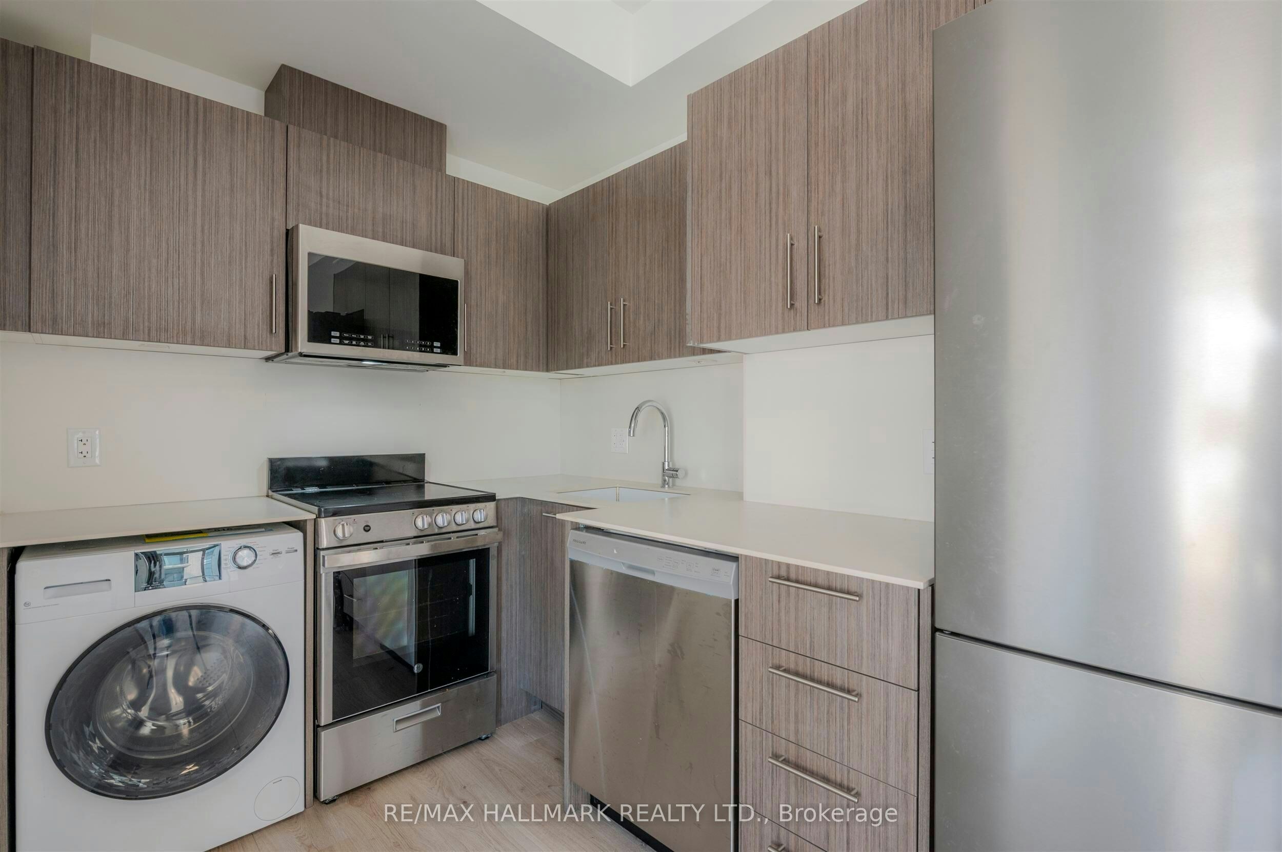 4-35-851 Sheppard Avenue W, Toronto, ON, M3H 0G2 - 6