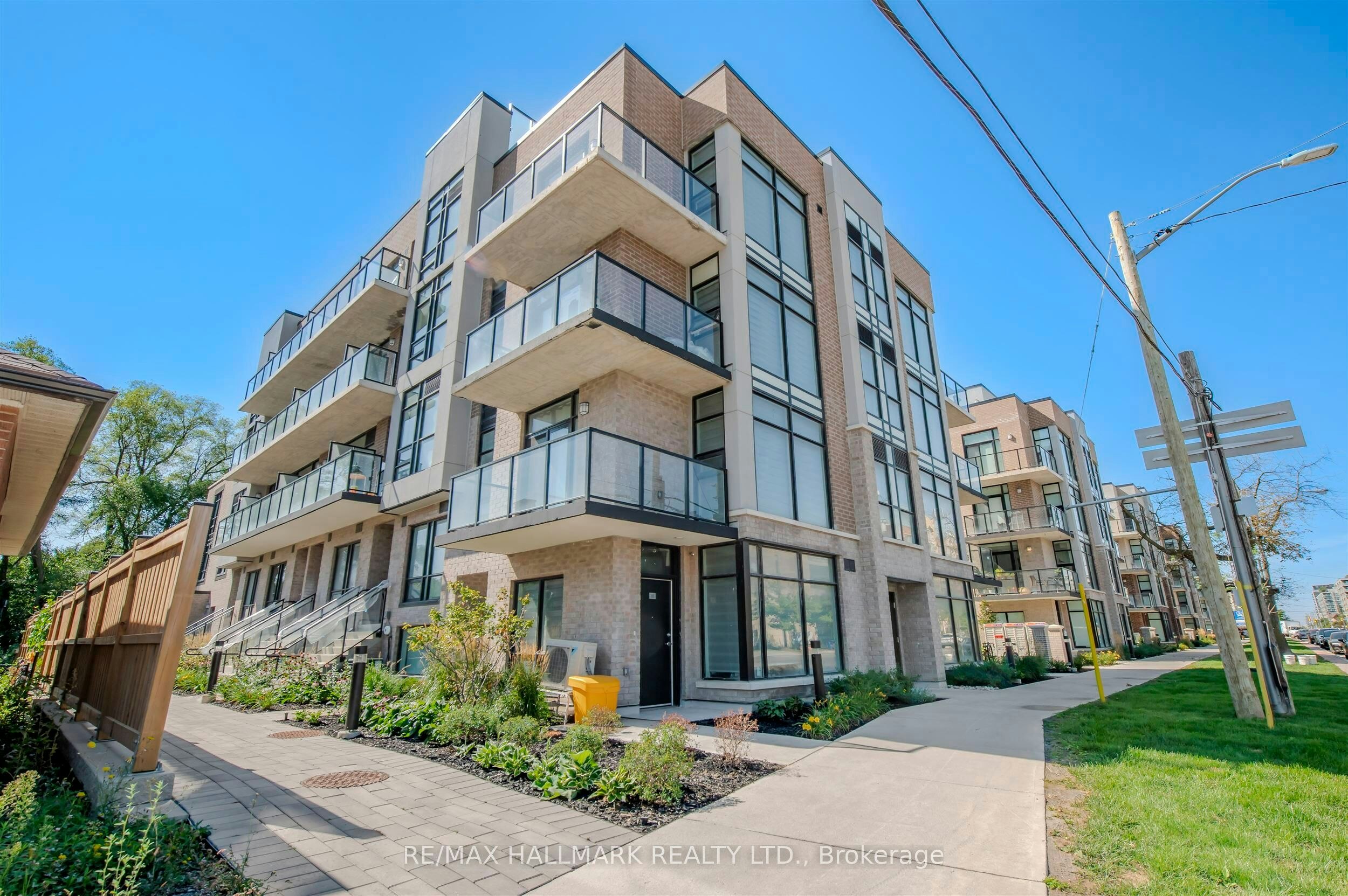 4-35-851 Sheppard Avenue W, Toronto, ON, M3H 0G2