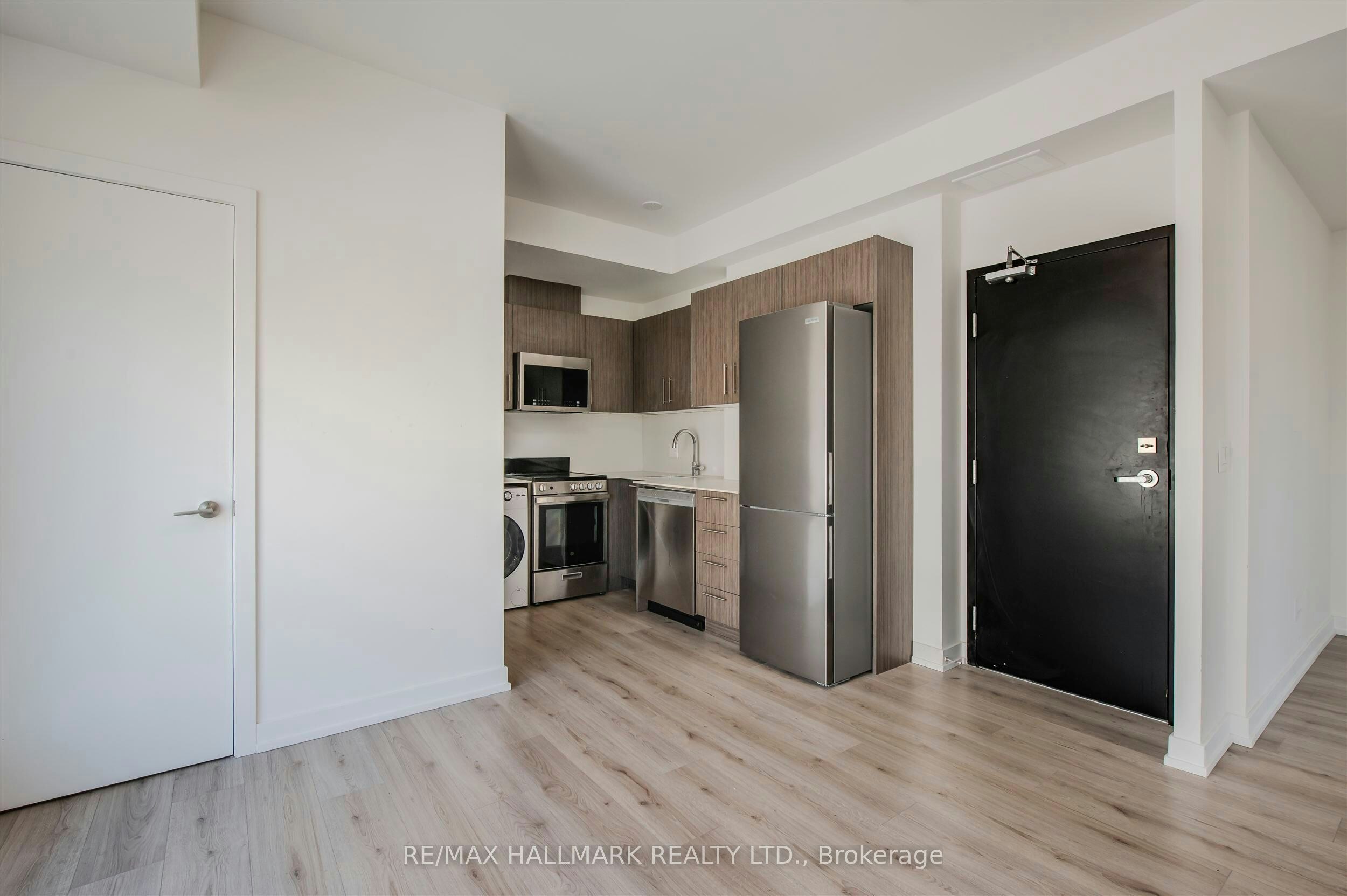 4-35-851 Sheppard Avenue W, Toronto, ON, M3H 0G2 - 9
