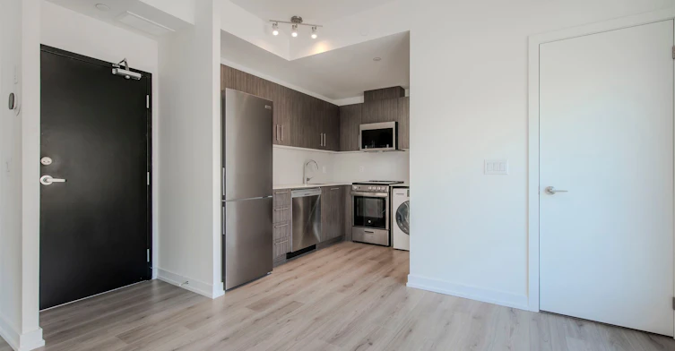 2-10-851 Sheppard Avenue W, Toronto, ON, M3H 0G2 - 6
