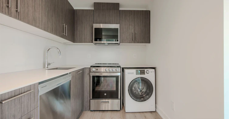 2-10-851 Sheppard Avenue W, Toronto, ON, M3H 0G2 - 4