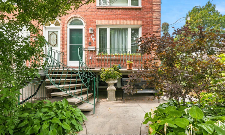 146 Montrose Avenue