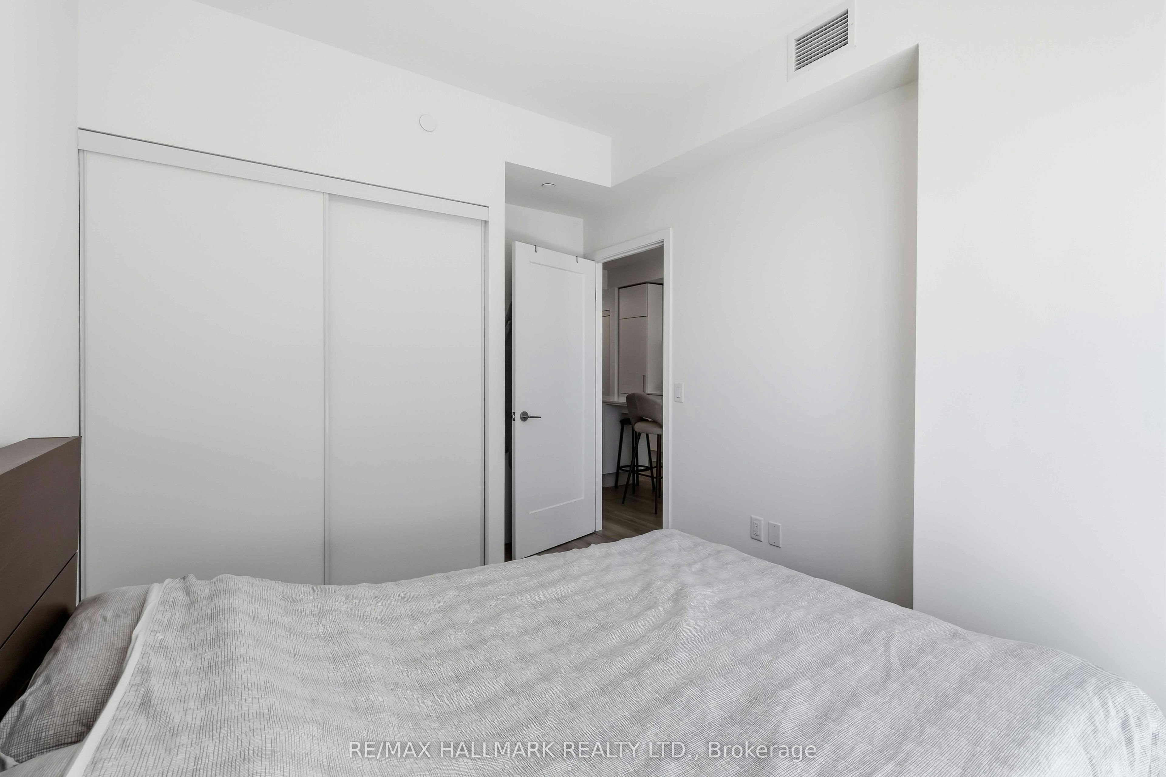 5002-89 Church Street, Toronto, ON, M5C 0B7 - 13
