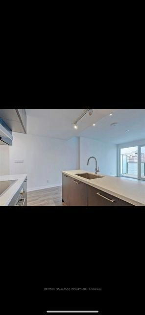 1008-99 Foxbar Road, Toronto, ON, M4V 0B2 - 8