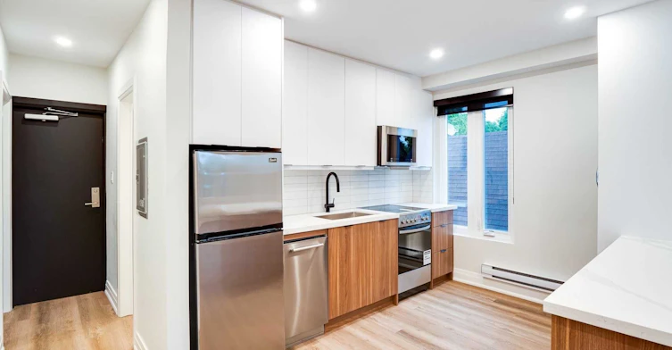 5-1 Greensides Avenue, Toronto, ON, M6G 3P5