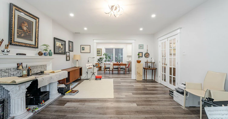 2nd Floor-193 Heath Street W, Toronto, ON, M4V 1V3 - 13