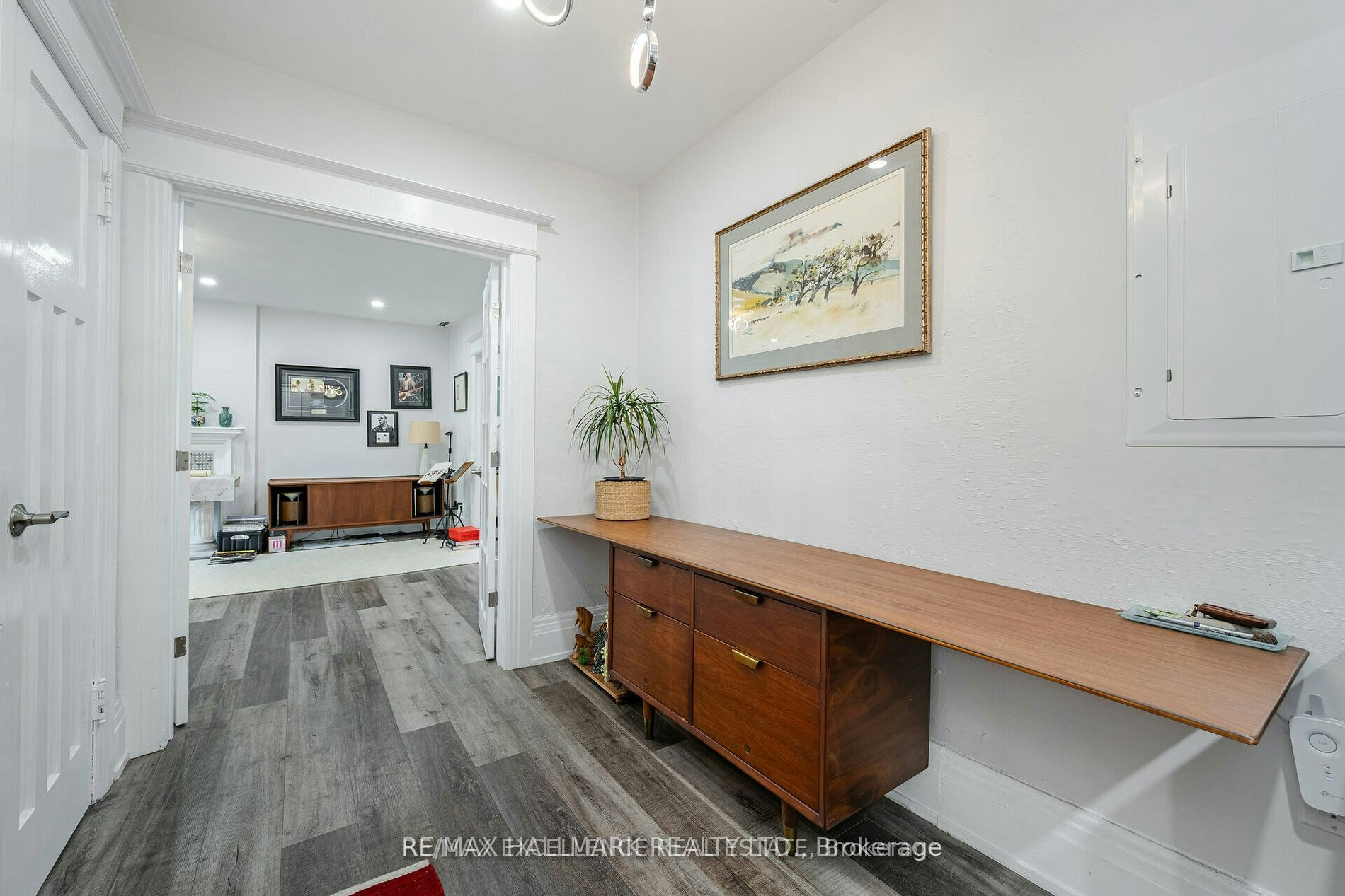 2nd Floor-193 Heath Street W, Toronto, ON, M4V 1V3 - 9