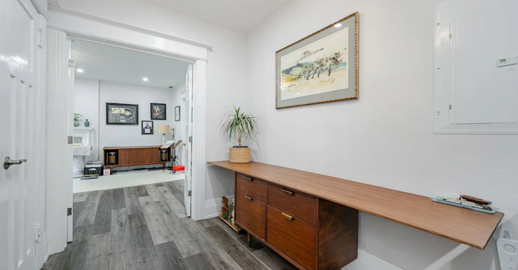 2nd Floor-193 Heath Street W, Toronto, ON, M4V 1V3 - 9