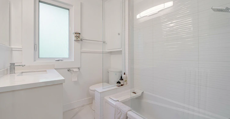 2nd Floor-193 Heath Street W, Toronto, ON, M4V 1V3 - 34