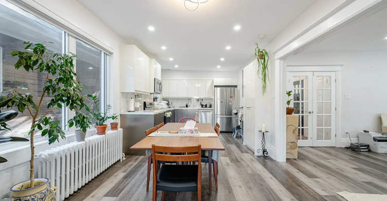 2nd Floor-193 Heath Street W, Toronto, ON, M4V 1V3 - 16