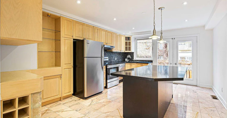 110 Belmont Street, Toronto, ON, M5R 1P8 - 4