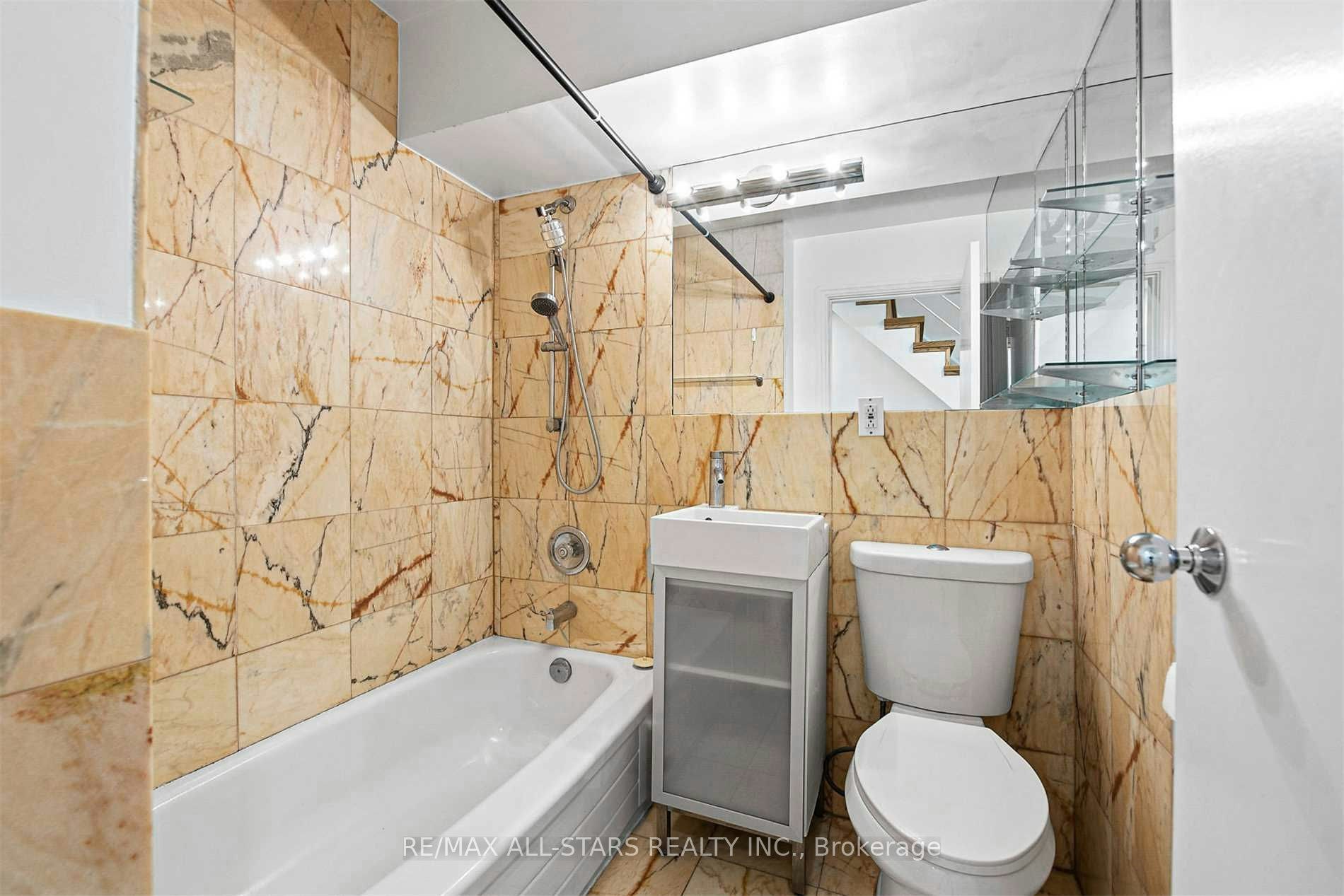 110 Belmont Street, Toronto, ON, M5R 1P8 - 18
