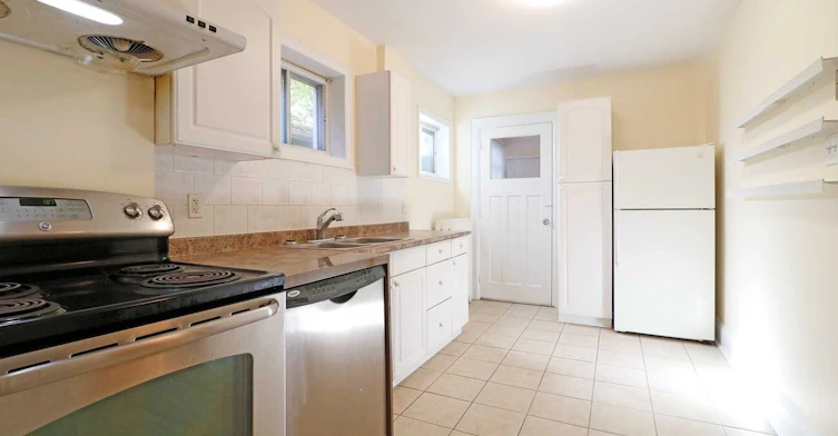 184 Duplex Avenue, Toronto, ON, M5P 2A9 - 8