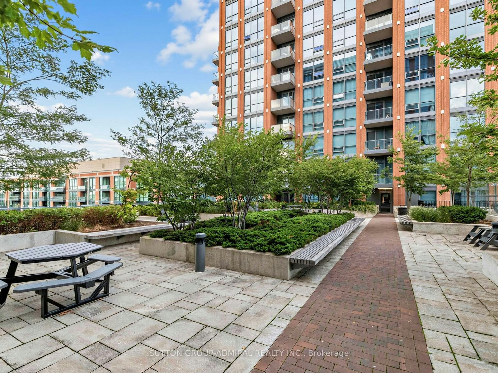 447-31 Tippett Road, Toronto, ON, M3H 0C8 - 23