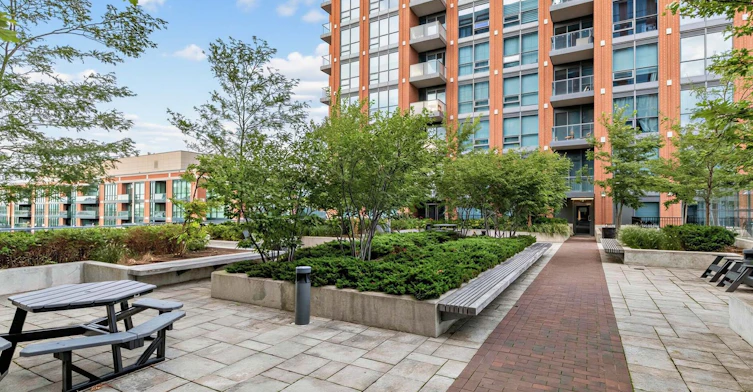 447-31 Tippett Road, Toronto, ON, M3H 0C8 - 23