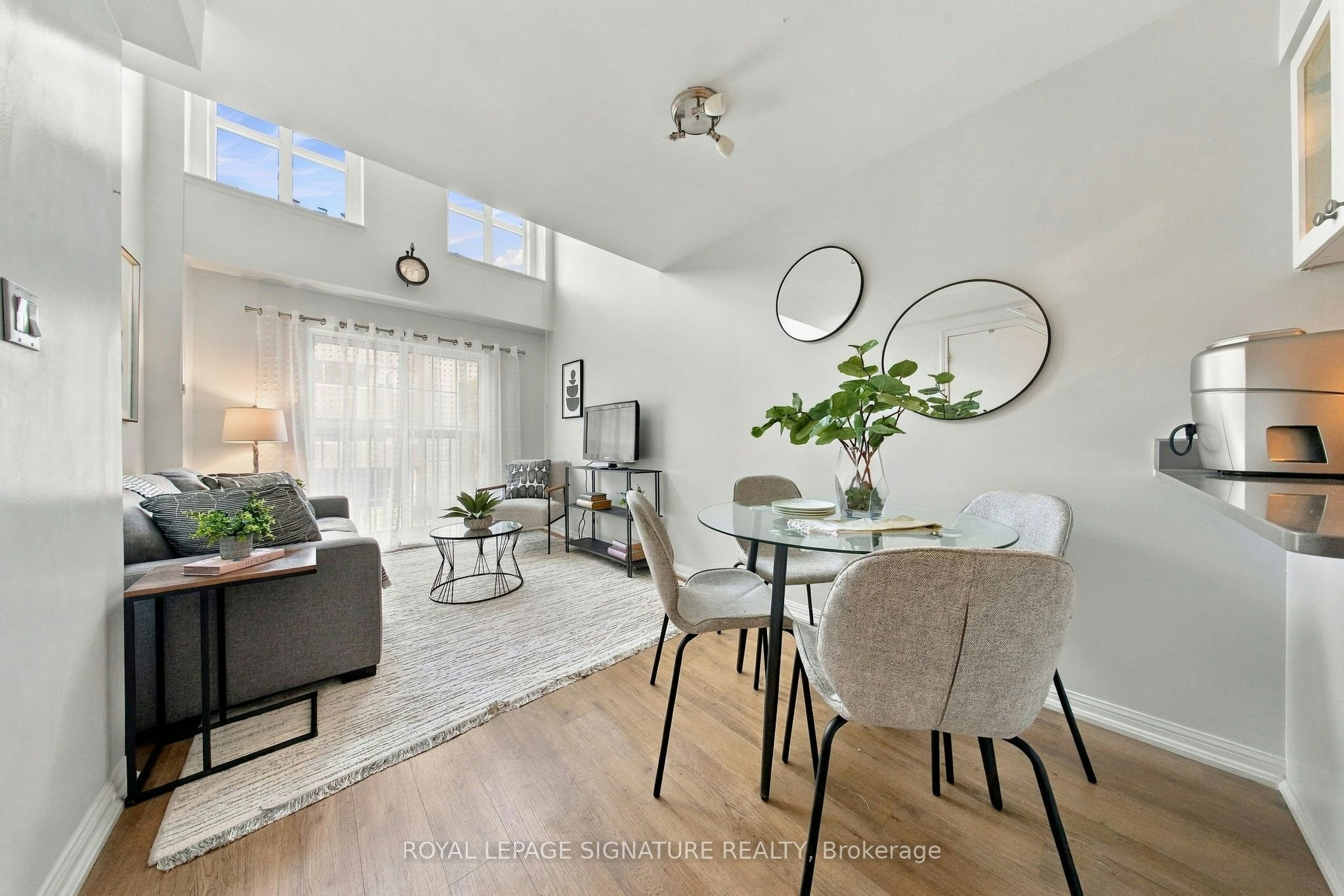 207-119 Merton Street, Toronto, ON, M4S 3G5