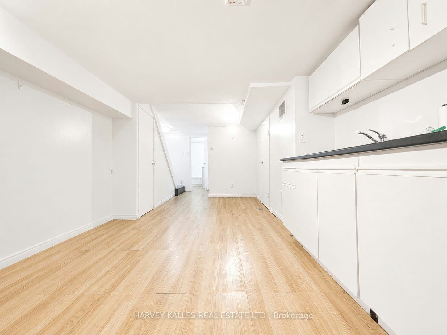 Bsmnt-327 Howland Avenue, Toronto, ON, M5R 3C1 - 6