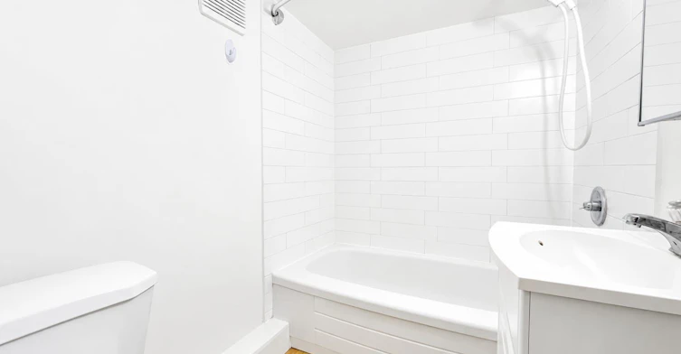 Bsmnt-327 Howland Avenue, Toronto, ON, M5R 3C1 - 11