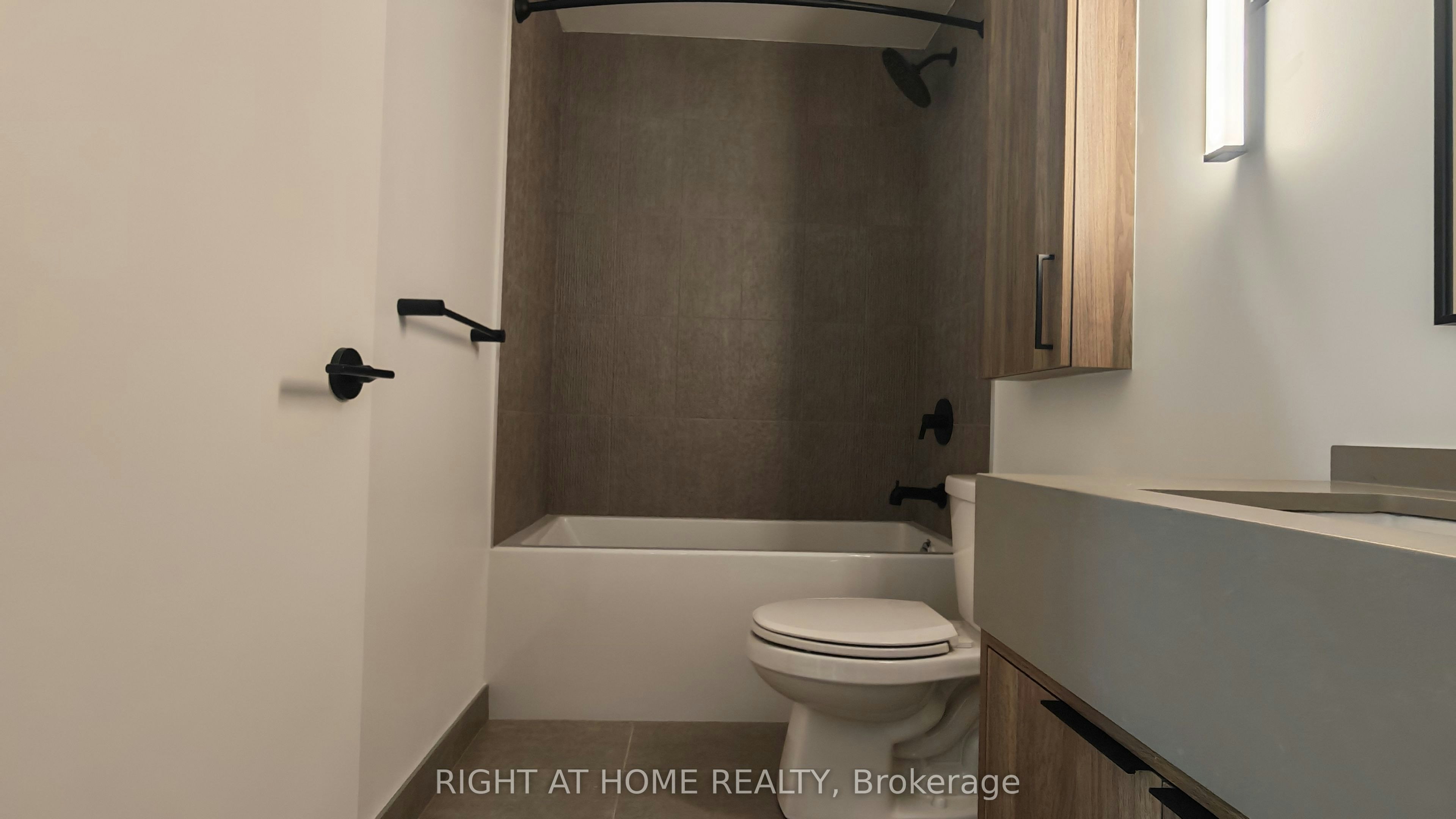 1205-91 Montclair Avenue, Toronto, ON, M5P 0B1 - 5