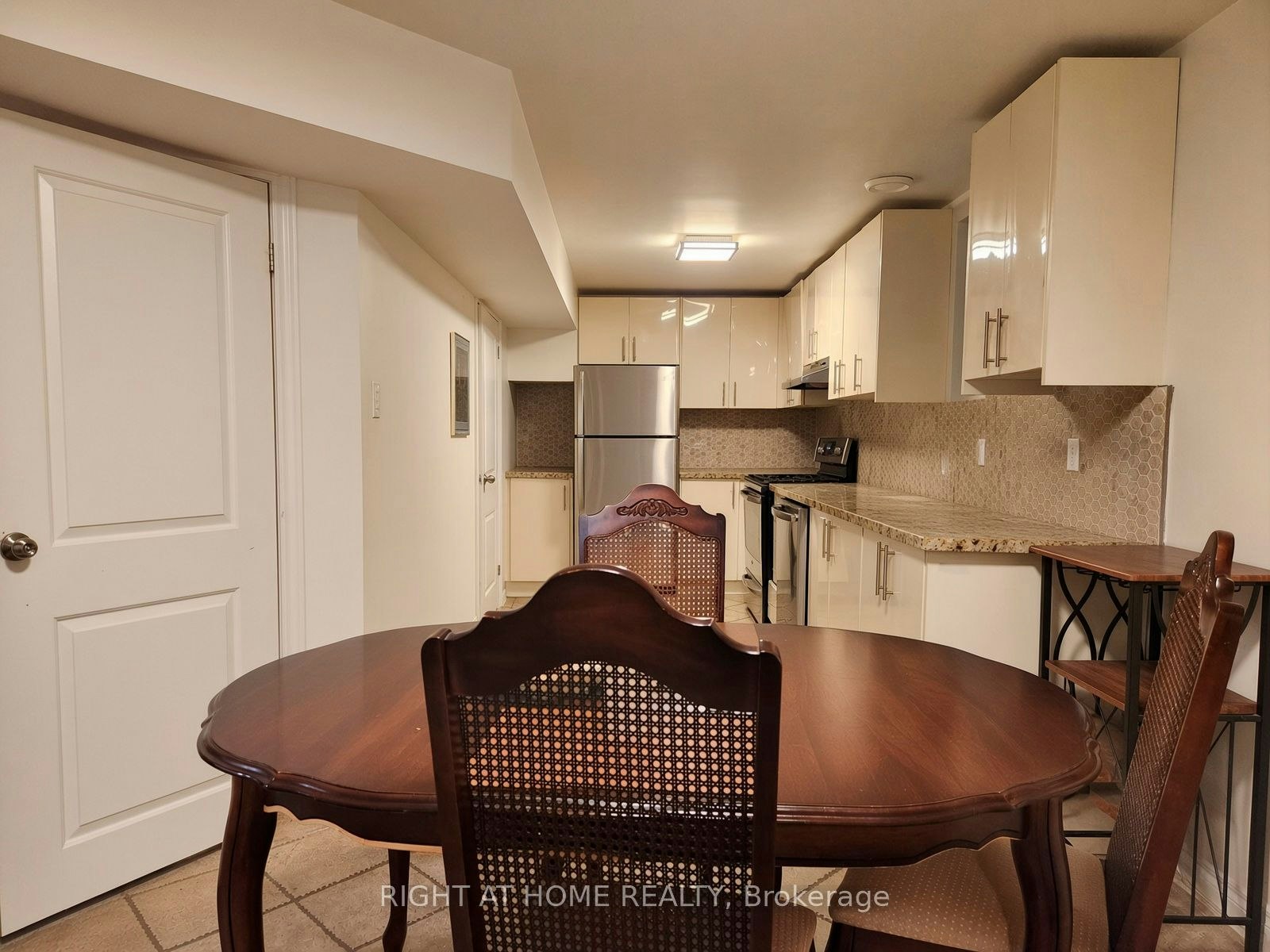 1-490 Brock Avenue, Toronto, ON, M6H 3N3 - 3