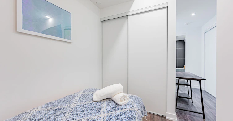 901-20 Edward Street, Toronto, ON, M5G 1C9 - 10