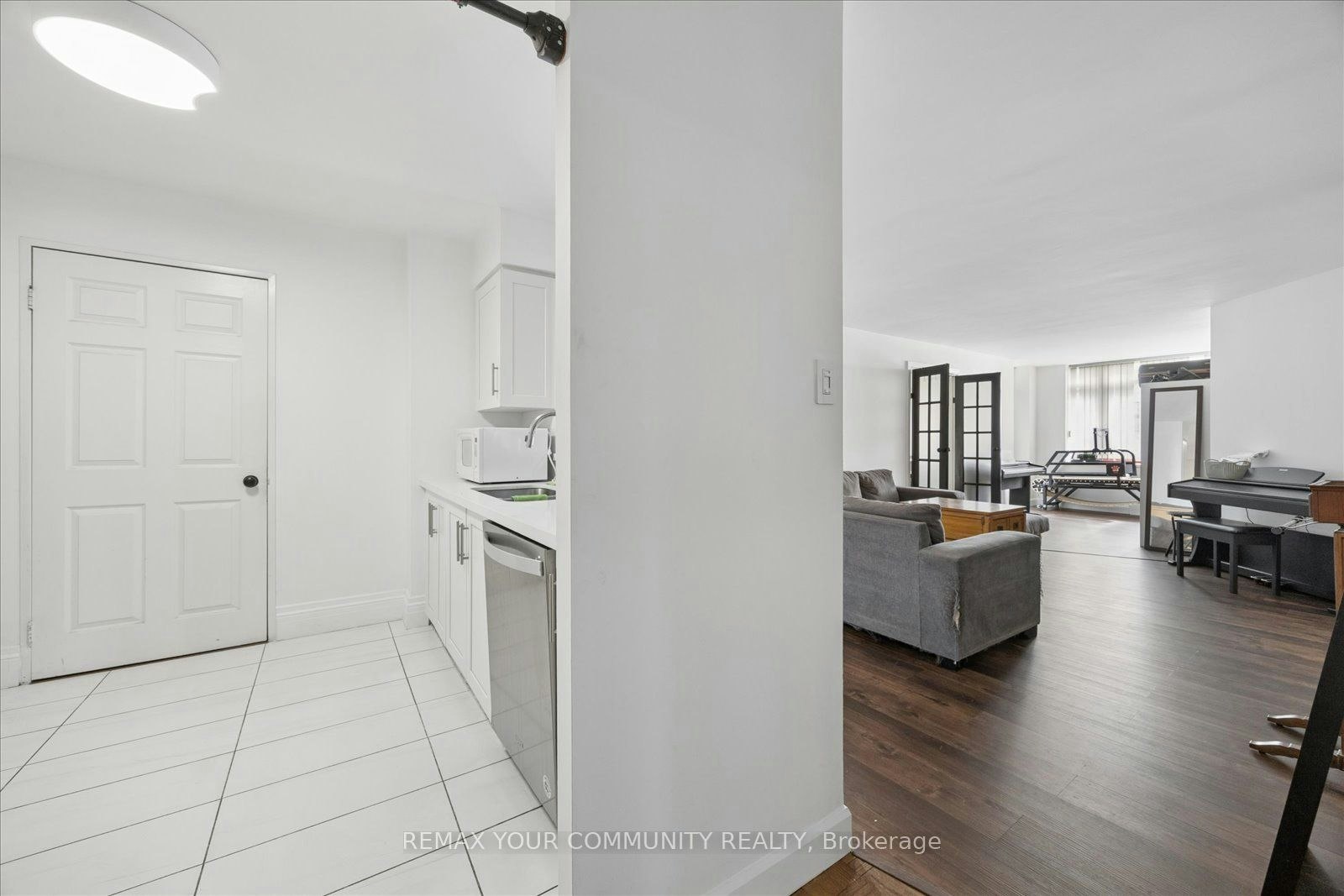 706-70 Mill Street, Toronto, ON, M5A 4R1 - 3