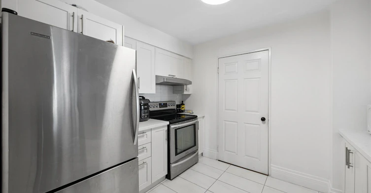 706-70 Mill Street, Toronto, ON, M5A 4R1 - 4