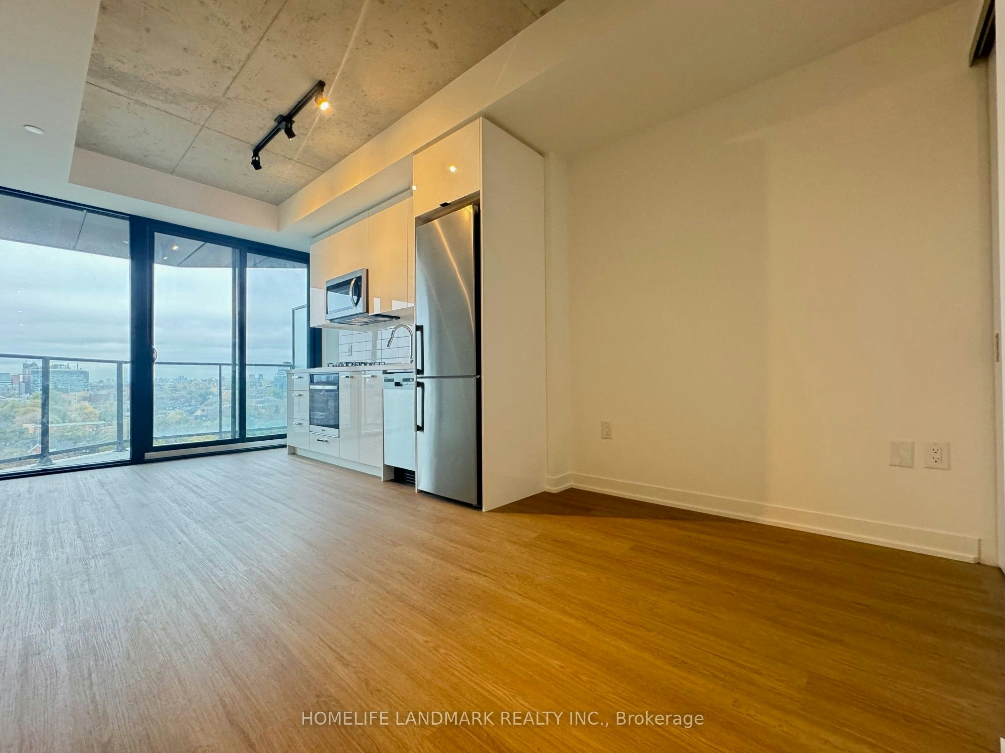 1015-195 Mccaul Street, Toronto, ON, M5T 0E5 - 3