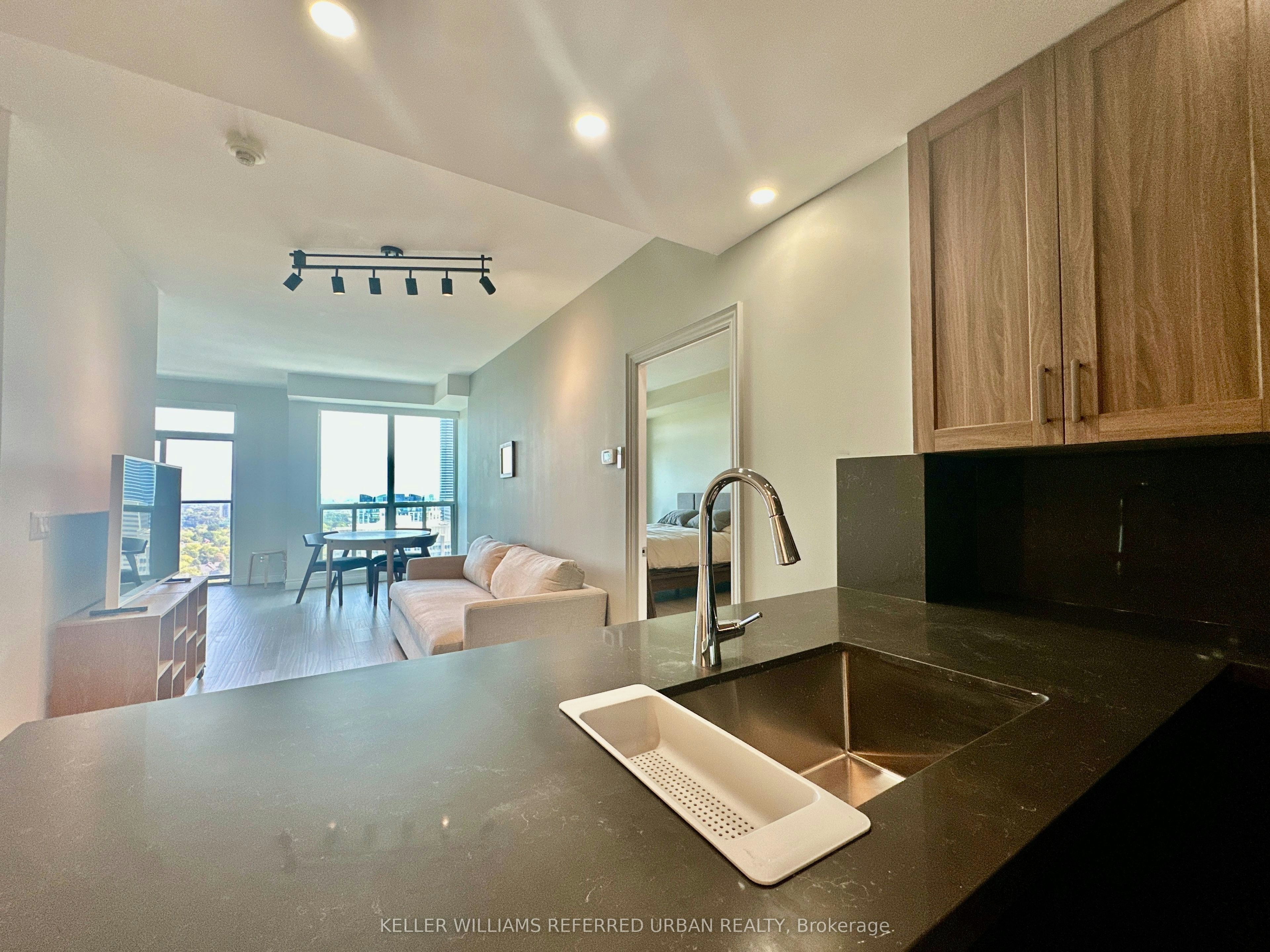 PH 3705-8 Park Road, Toronto, ON, M4W 3S5 - 11