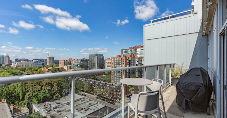 1013-60 Bathurst Street, Toronto, ON, M5V 2P4 - 17