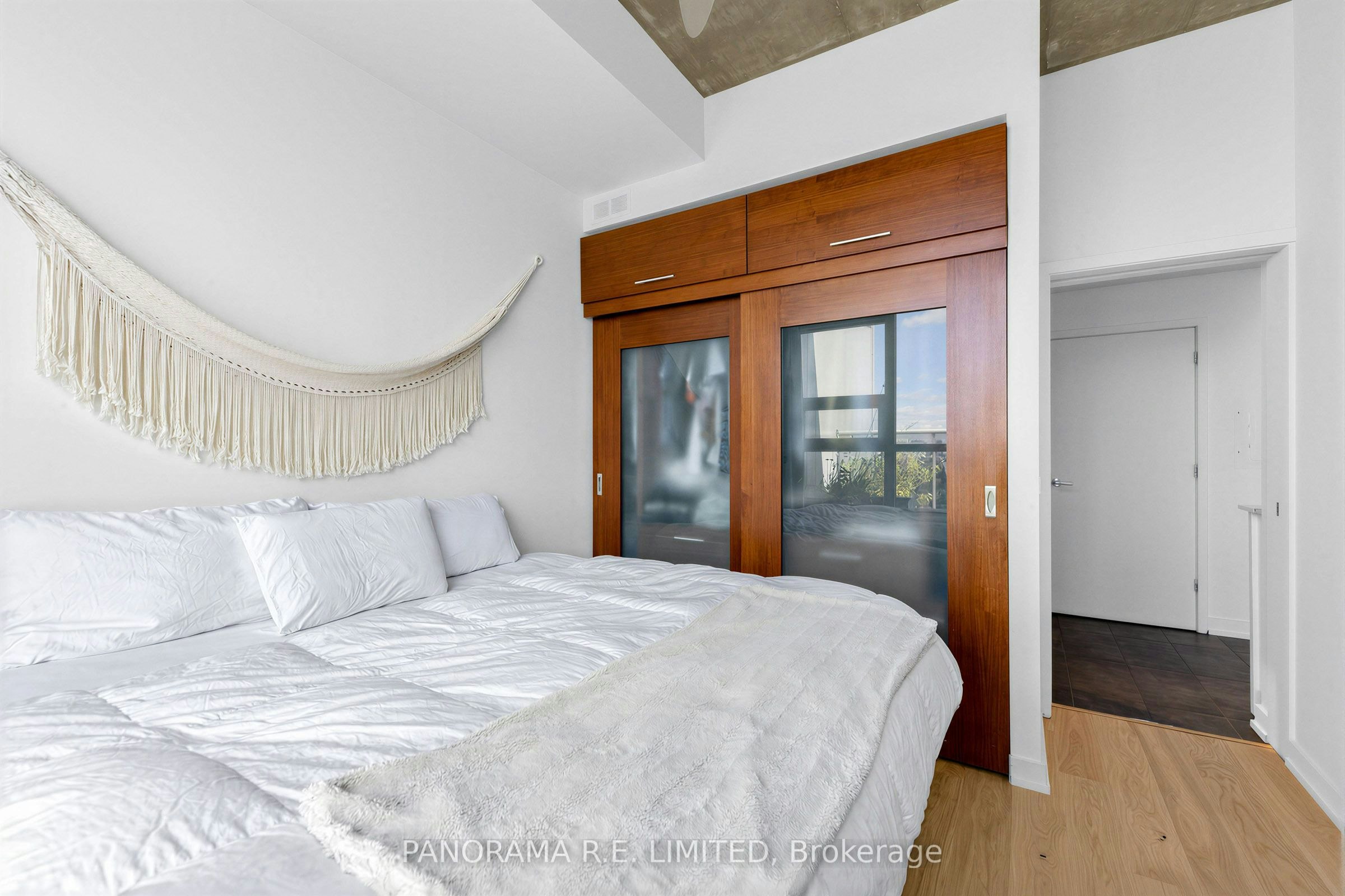1013-60 Bathurst Street, Toronto, ON, M5V 2P4 - 13