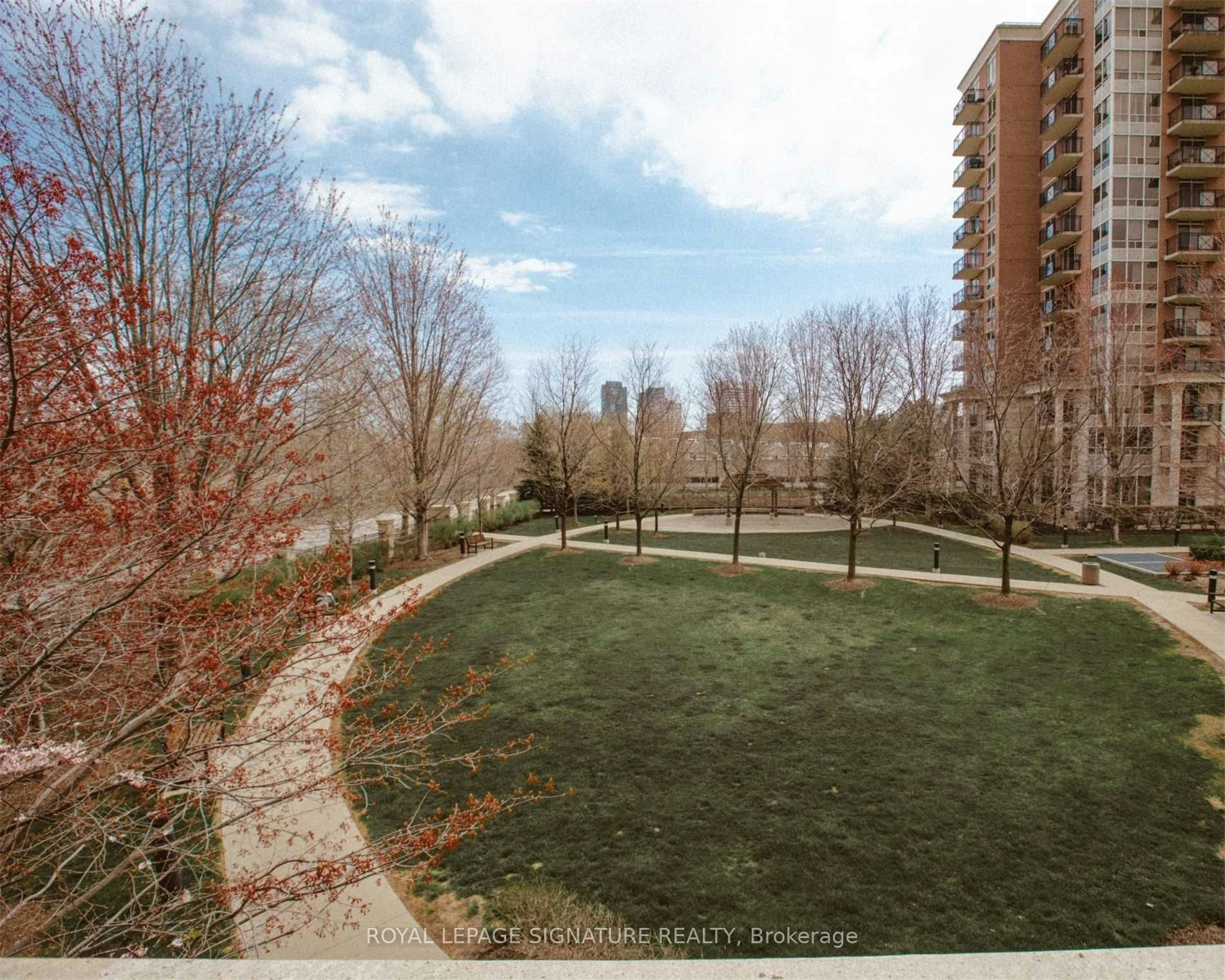 212-1105 Leslie Street, Toronto, ON, M3C 4G9 - 19