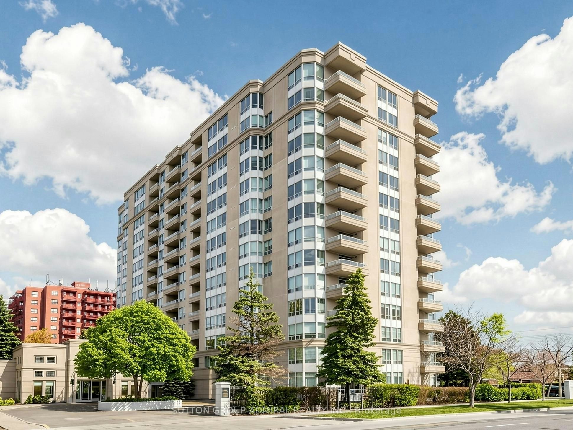 1004-2 Covington Road, Toronto, ON, M6A 3E2