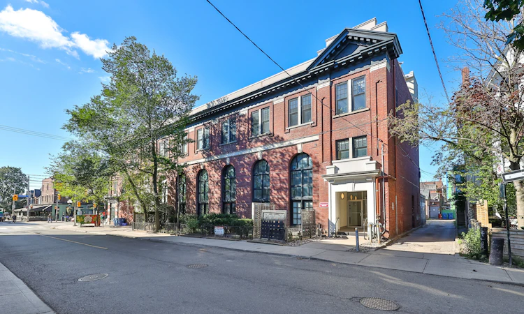 205-394 Euclid Avenue