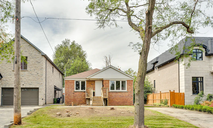 32 Wigan Crescent