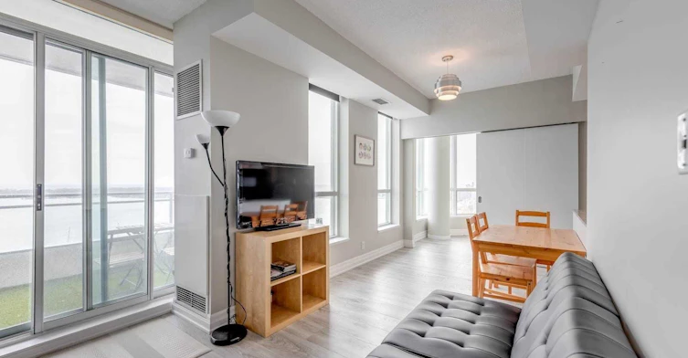 2320-230 Queens Quay W, Toronto, ON, M5J 2Y7 - 2