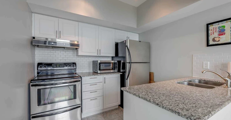 2320-230 Queens Quay W, Toronto, ON, M5J 2Y7 - 5