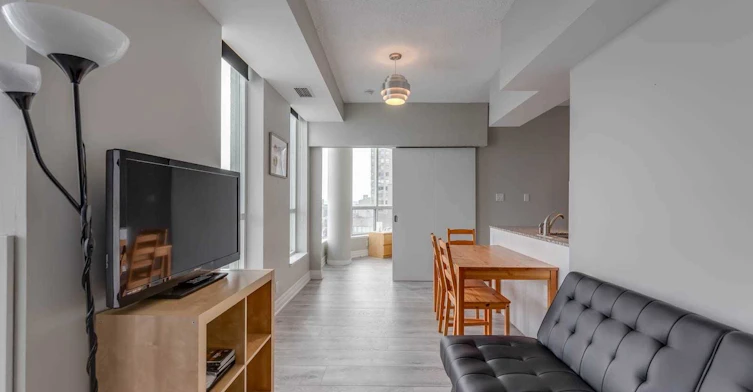 2320-230 Queens Quay W, Toronto, ON, M5J 2Y7 - 3