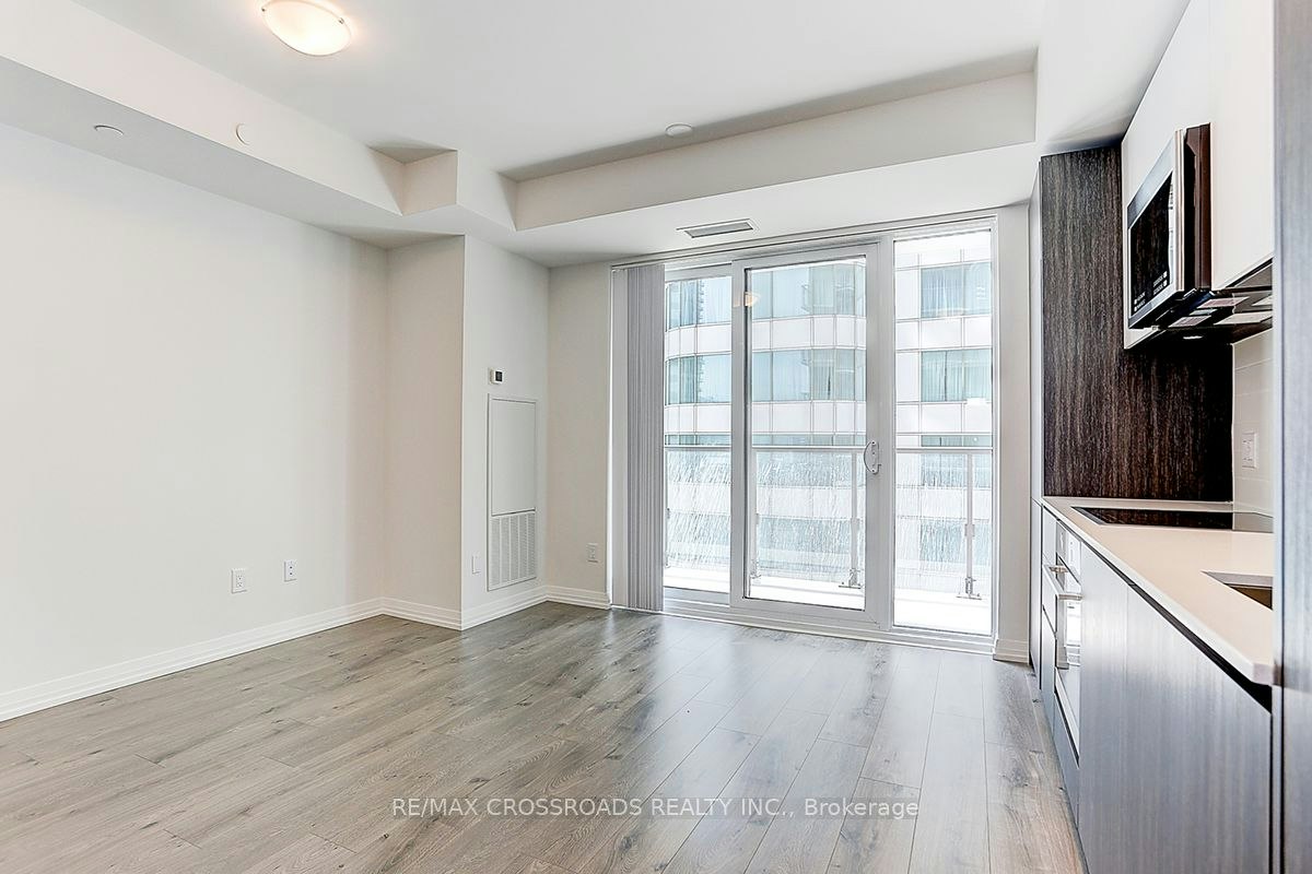1911-8 Widmer Street, Toronto, ON, M5V 0W6 - 11