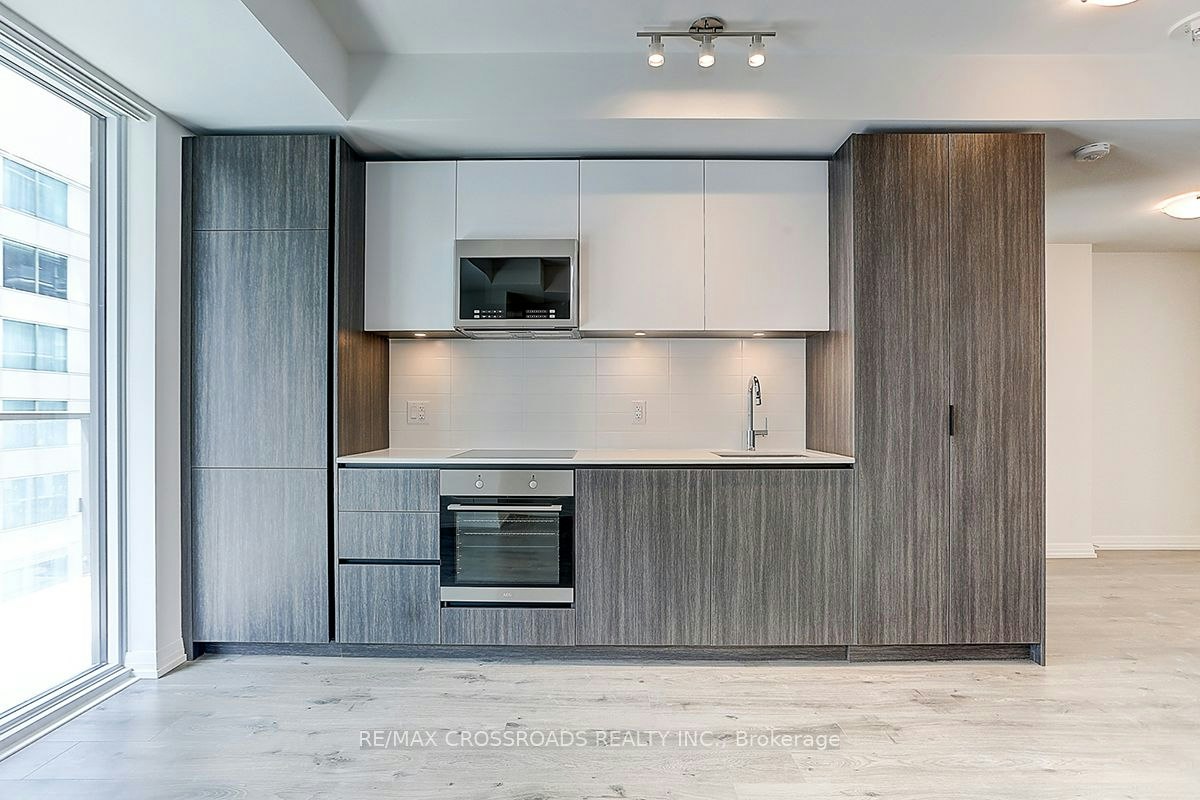1911-8 Widmer Street, Toronto, ON, M5V 0W6 - 12