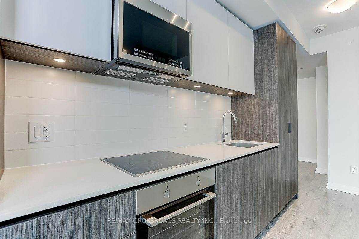 1911-8 Widmer Street, Toronto, ON, M5V 0W6 - 17